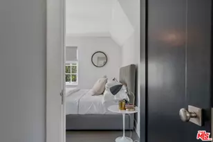 560 S Bronson Ave, Los Angeles, CA 90004 - Photo 53