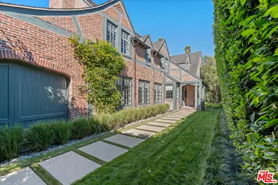 560 S Bronson Ave #A, Los Angeles, CA 90004 - Photo 3