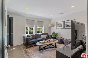 560 S Bronson Ave, Los Angeles, CA 90004 - Photo 49