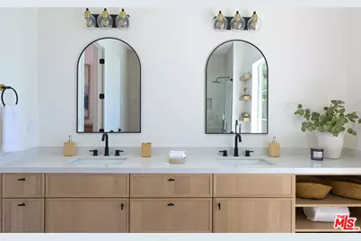 3072 Hollyridge Dr, Los Angeles, CA 90068 - Photo 33