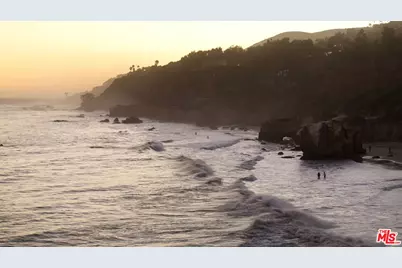 31970 Pacific Coast Hwy, Malibu, CA 90265 - Photo 3