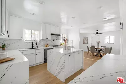4137 W 58th Pl, Los Angeles, CA 90043 - Photo 13