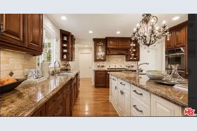 4236 Bonavita Dr, Encino, CA 91436 - Photo 13