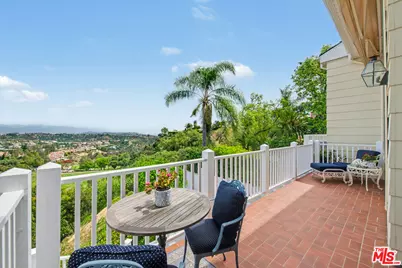 12544 The Vista, Los Angeles, CA 90049 - Photo 11
