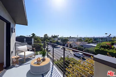 742 Brooks Ave, Los Angeles, CA 90291 - Photo 21