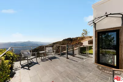 231 Loma Metisse Rd, Malibu, CA 90265 - Photo 51