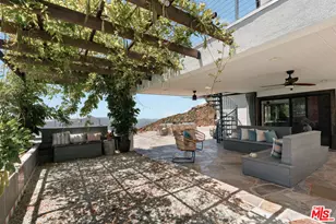 231 Loma Metisse Rd, Malibu, CA 90265 - Photo 23