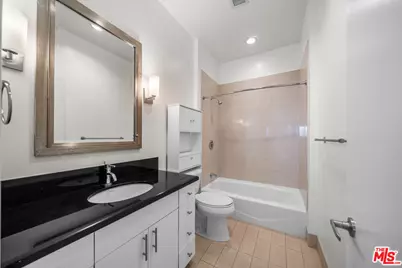 3810 Wilshire Blvd #1801, Los Angeles, CA 90010 - Photo 19