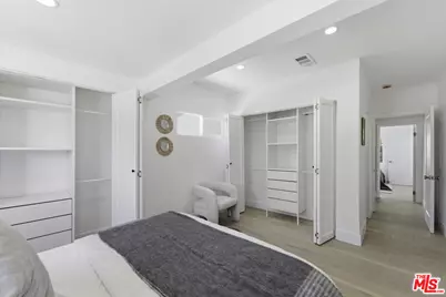 6018 S Harcourt Ave, Los Angeles, CA 90043 - Photo 17