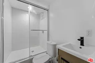 6018 S Harcourt Ave, Los Angeles, CA 90043 - Photo 23