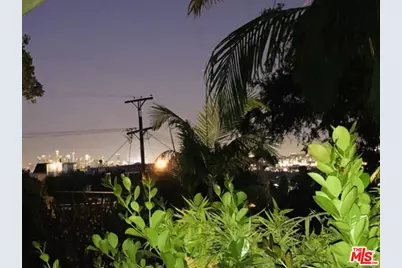 1215 N Hilldale Ave, Los Angeles, CA 90069 - Photo 9