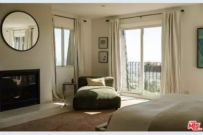 3823 Franklin Ave, Los Angeles, CA 90027 - Photo 29