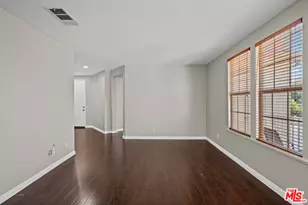 24136 Victoria Ln, Valencia, CA 91355 - Photo 7