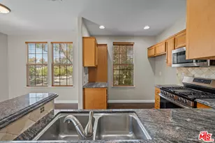 24136 Victoria Ln, Valencia, CA 91355 - Photo 15