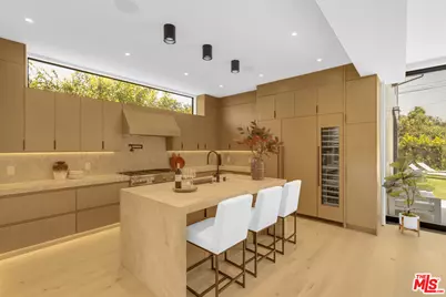 3542 Butler Ave, Los Angeles, CA 90066 - Photo 17