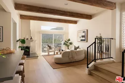 1692 Michael Ln, Los Angeles, CA 90272 - Photo 3