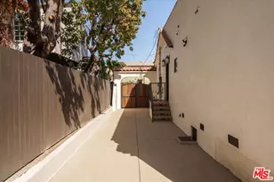 1545 N Benton Way, Los Angeles, CA 90026 - Photo 71