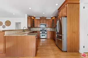 1280 W 8th St, San Pedro, CA 90731 - Photo 7