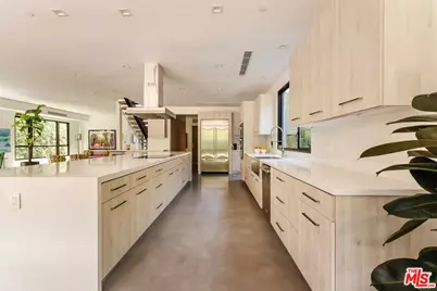 1716 Amherst Ave, Los Angeles, CA 90025 - Photo 3