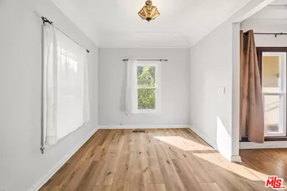 166 N Arnaz Dr, Beverly Hills, CA 90211 - Photo 49