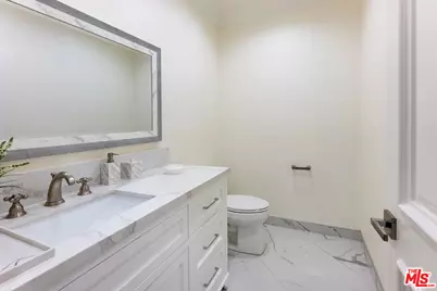 391 S Saltair Ave, Los Angeles, CA 90049 - Photo 27