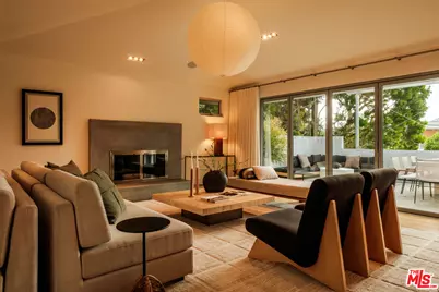 558 Stassi Ln, Santa Monica, CA 90402 - Photo 15