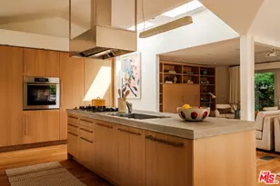 558 Stassi Ln, Santa Monica, CA 90402 - Photo 9