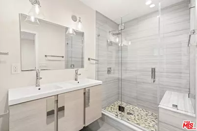 3921 Clayton Ave, Los Angeles, CA 90027 - Photo 31