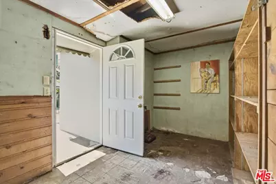 11359 Biona Dr, Los Angeles, CA 90066 - Photo 47