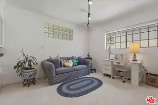 11359 Biona Dr, Los Angeles, CA 90066 - Photo 25