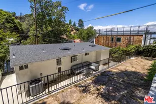 8876 Wonderland Ave, Los Angeles, CA 90046 - Photo 33