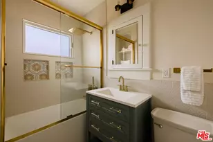 1677 N Sierra Bonita Ave, Pasadena, CA 91104 - Photo 13