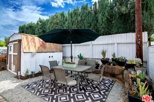 8030 Hesperia Ave, Los Angeles, CA 91335 - Photo 21