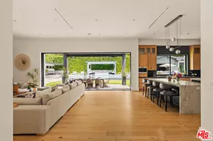 15321 Kingswood Ln, Sherman Oaks, CA 91403 - Photo 13