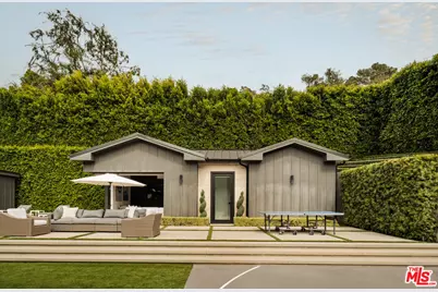 15321 Kingswood Ln, Sherman Oaks, CA 91403 - Photo 29