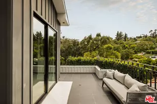 15321 Kingswood Ln, Sherman Oaks, CA 91403 - Photo 35