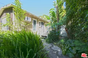 2592 N Beachwood Dr, Los Angeles, CA 90068 - Photo 21