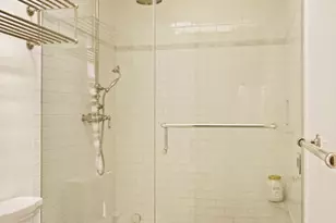 228 S Anita Ave, Los Angeles, CA 90049 - Photo 37
