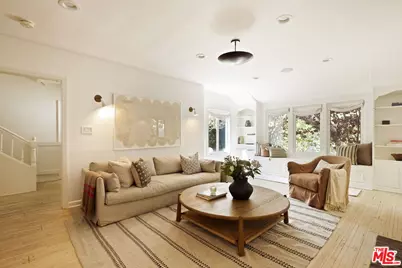 228 S Anita Ave, Los Angeles, CA 90049 - Photo 9