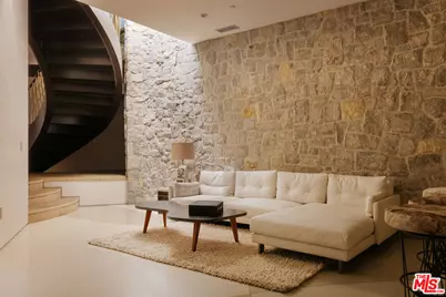 9233 Swallow Dr, West Hollywood, CA 90069 - Photo 25