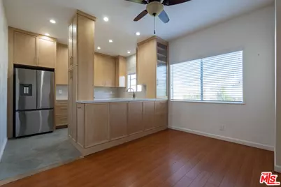 5135 Zelzah Ave #305, Encino, CA 91316 - Photo 3