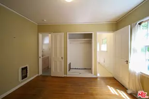 713 N Doheny Dr, Beverly Hills, CA 90210 - Photo 29