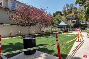 423 Arnaz Dr, Los Angeles, CA 90048 - Photo 33