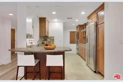 423 Arnaz Dr #102, Los Angeles, CA 90048 - Photo 11
