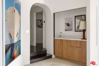 8455 Fountain Ave #301, West Hollywood, CA 90069 - Photo 9
