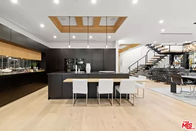 828 N Gardner St, Los Angeles, CA 90046 - Photo 3