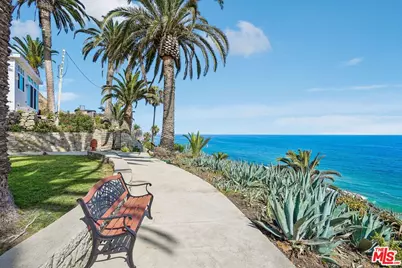 19419 Pacific Coast Hwy, Malibu, CA 90265 - Photo 27