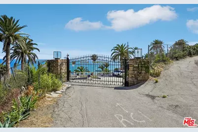 19419 Pacific Coast Hwy, Malibu, CA 90265 - Photo 5