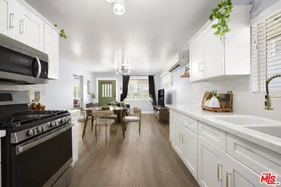 4820 S Van Ness Ave, Los Angeles, CA 90062 - Photo 7