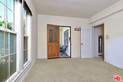 916 N Clybourn Ave, Burbank, CA 91505 - Photo 21